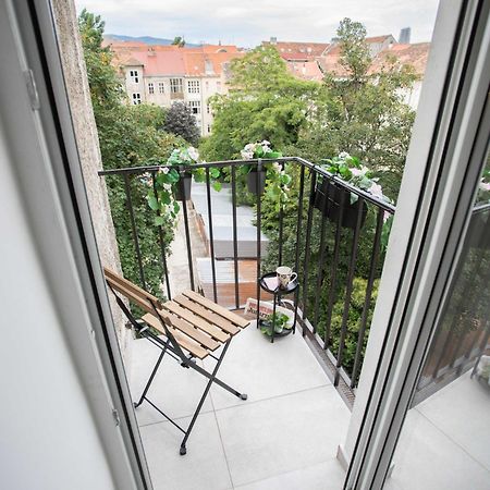 Bright And Modern Apartments In City Center Zagreb Exterior foto